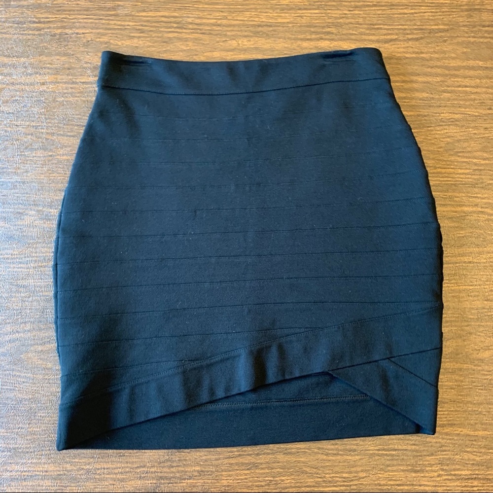 4/$25 Express Tulip Skirt